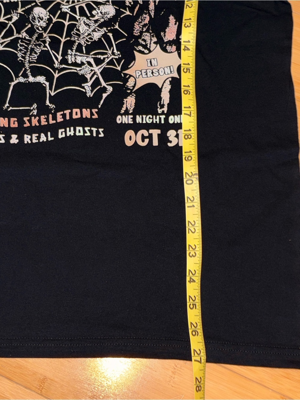 Vintage Style Salem Theater Spook Show Halloween Graphic Tee Unisex Medium - Picture 5 of 6